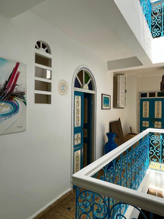 Hotel Emeraude Szavíra Kültér fotó