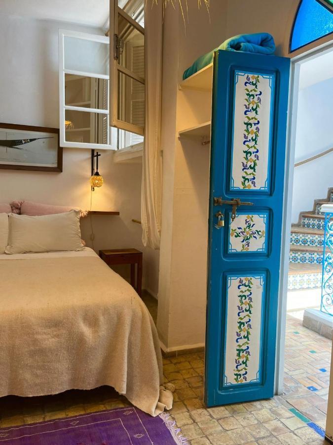 Hotel Emeraude Szavíra Kültér fotó
